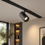 წერტილოვანი განათება Viokef SLIM MAGNETIC შავი 5ვატი მაგნიტური პროფილით 4288800 — რეალურ ინტერიერში — მაგნიტურ პროფილში
